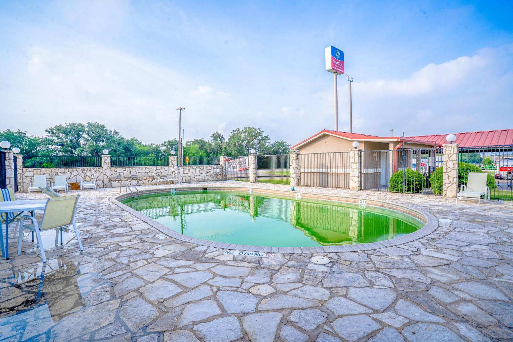 Texan By Oyo Us-181 Hotel 3*