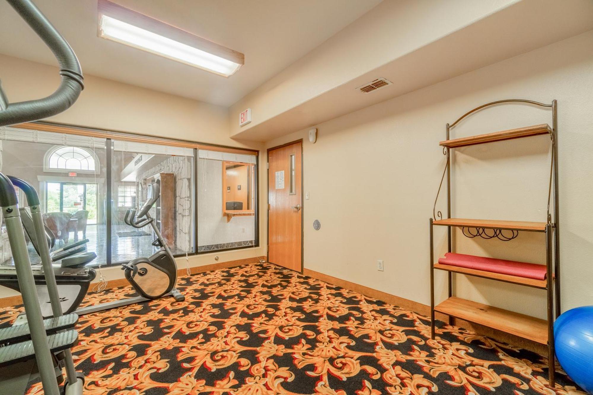 Texan By Oyo Us-181 Hotel