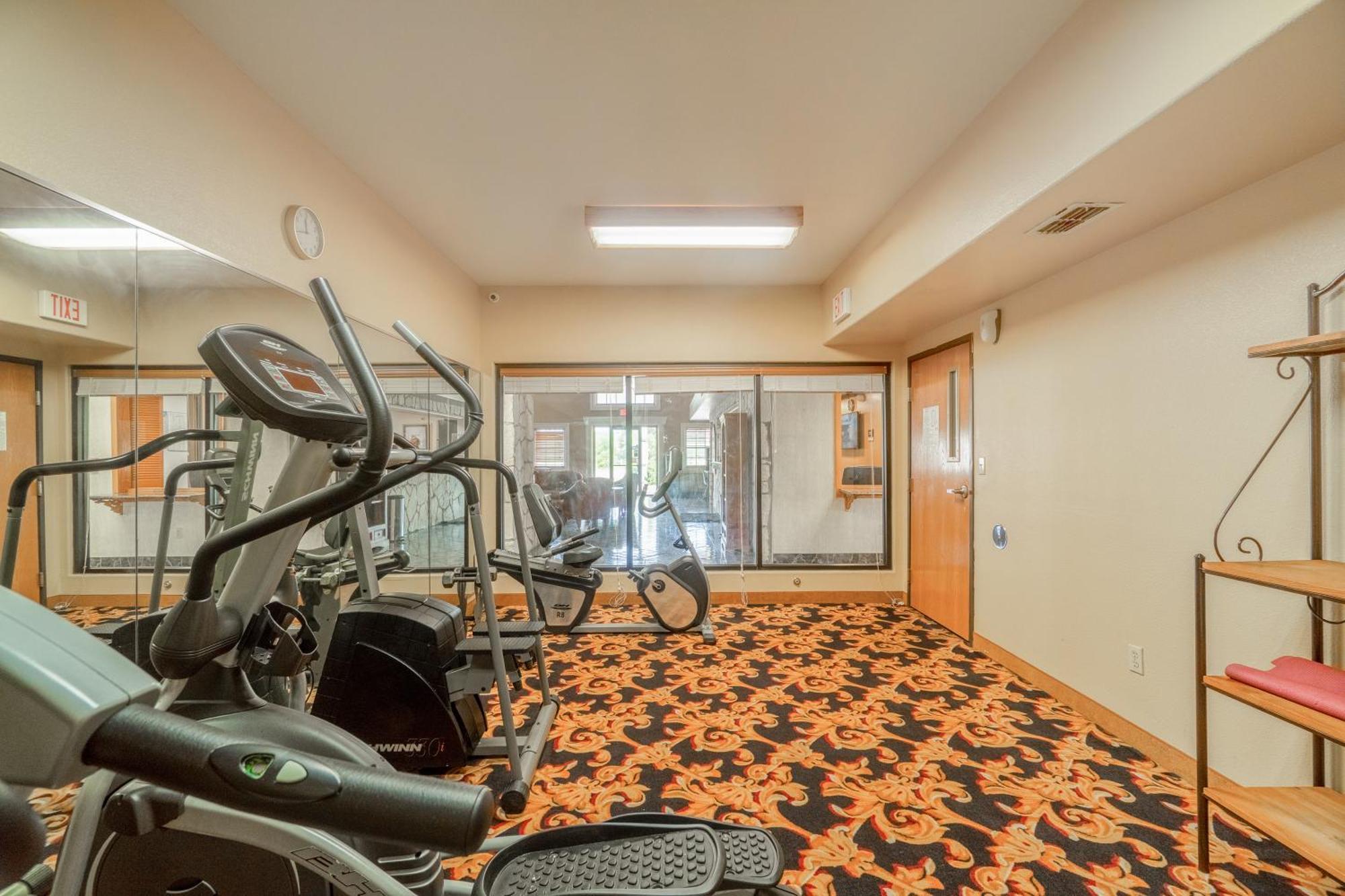 Texan By Oyo Us-181 Hotel 3*